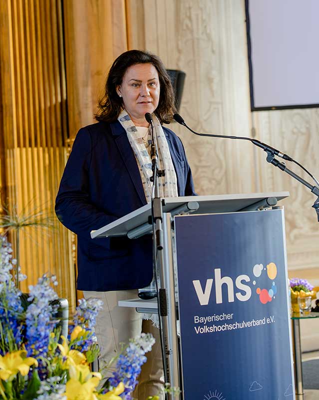 Dr. Ute Eilig-Hütig Präsidentin des bvv bei der Landestagung in Augsburg